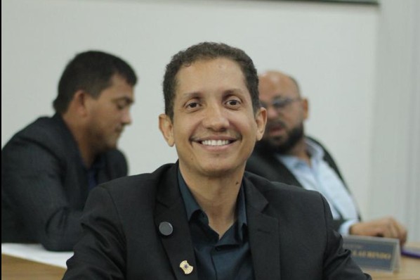 CÂMARA APROVA REQUERIMENTO PARA CONSTRUÇÃO DE CAMPO DE FUTEBOL NO RESIDENCIAL TROPICAL