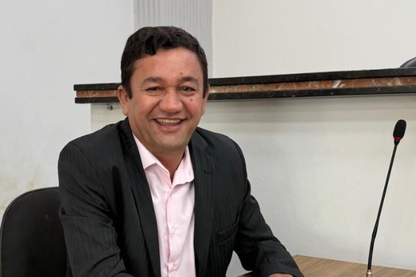 CÂMARA MUNICIPAL DE AÇAILÂNDIA APROVA REQUERIMENTO PARA RETIRADA DE VEÍCULOS SEM CONDIÇÕES DE C...