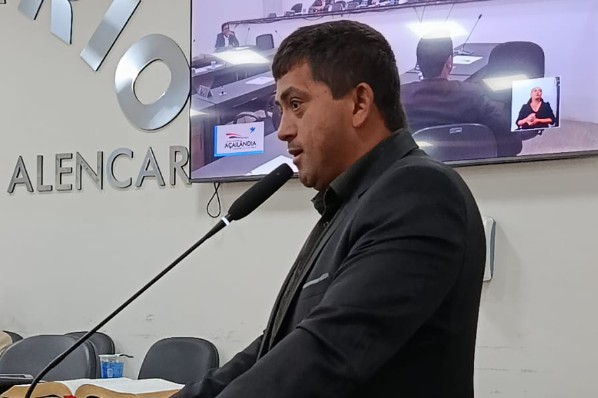 CÂMARA APROVA REQUERIMENTO PARA CONSTRUÇÃO DE ÁREA DE LAZER ESCOLAR