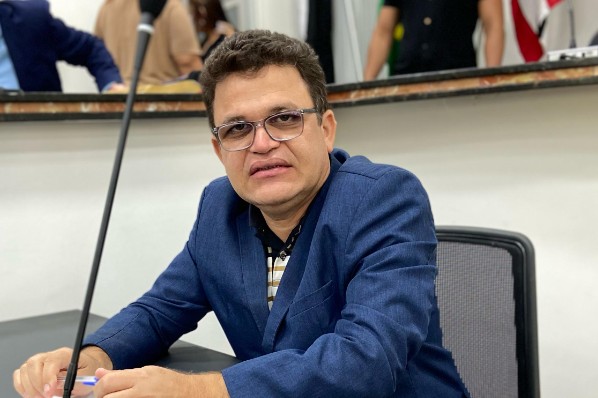 CÂMARA APROVA REQUERIMENTO POR TRANSPORTE ESCOLAR NO POVOADO CÓRREGO NOVO